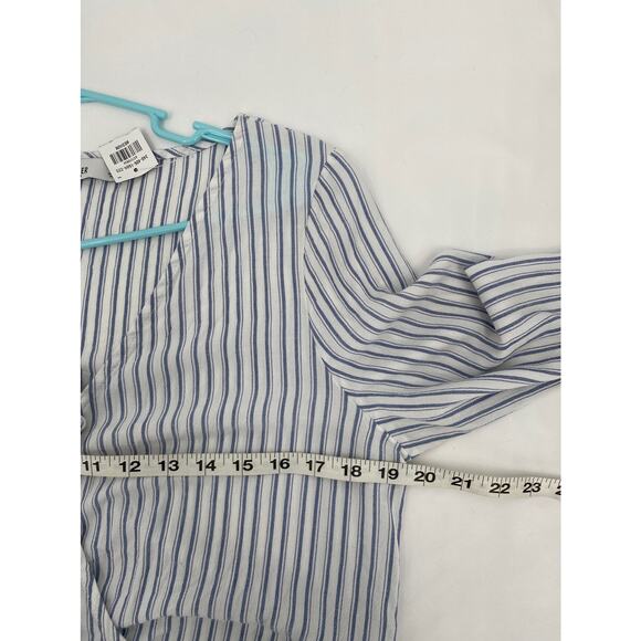 Hollister Blue White Stripe Long Sleeve Crop Wrap Top Medium NWT - Picture 8 of 9